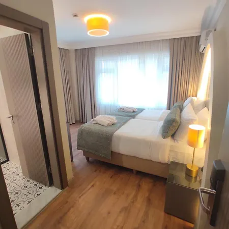 Mara Oldcity Hotel 3*